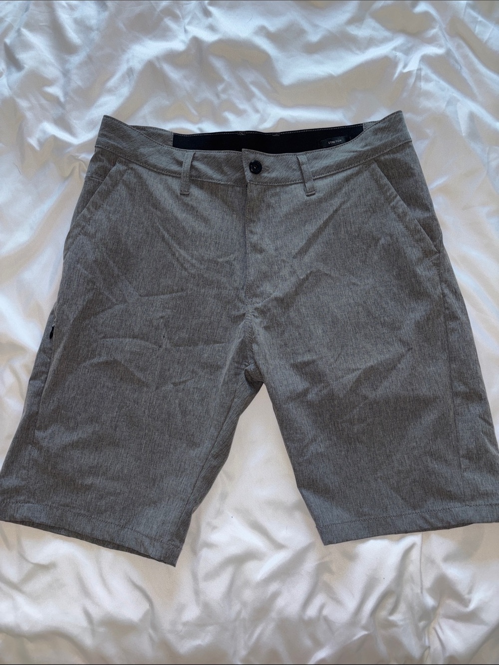 Kenneth Cole Men's Gray Flat-Front Casual Shorts